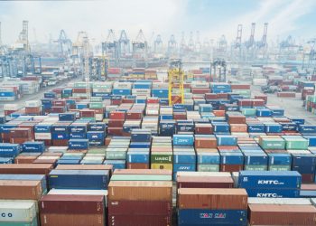 Ile trwa odprawa celna samochodu